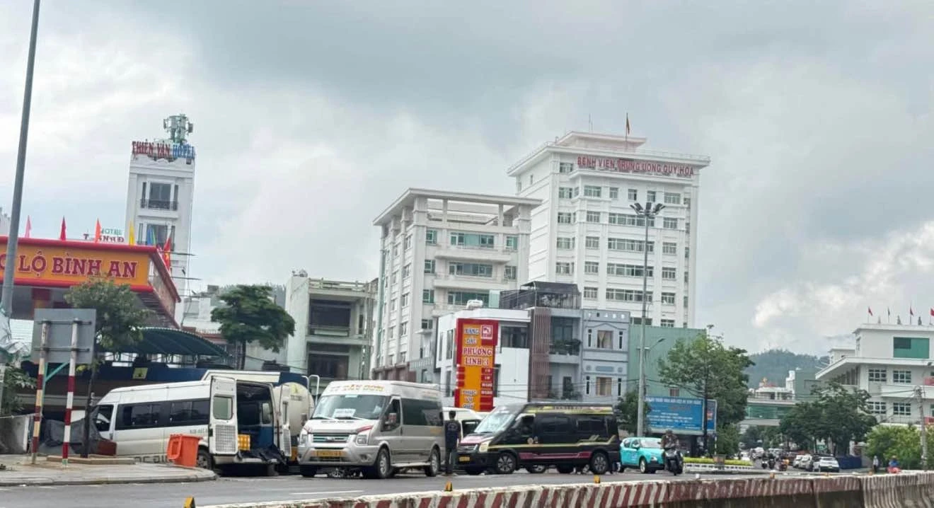 Bán nhà mặt tiền 3 tầng 46m2, 3 phòng ngủ - Quy Nhơn 3.8 tỷ - Ảnh 1