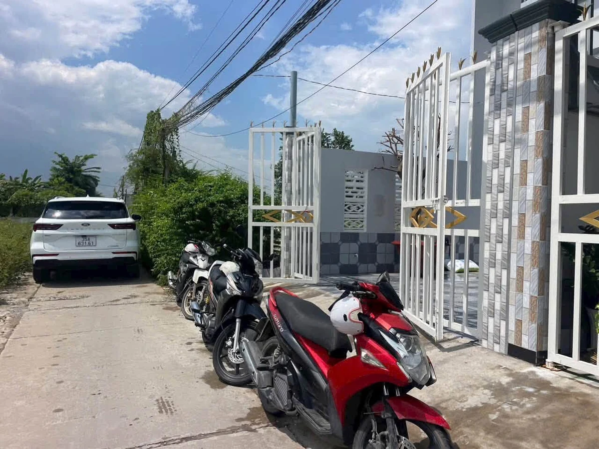 Bán nhà 1 trệt 1 lửng 100m² Bến Lức Long An, giá 1,9 tỷ - Ảnh thu nhỏ 4