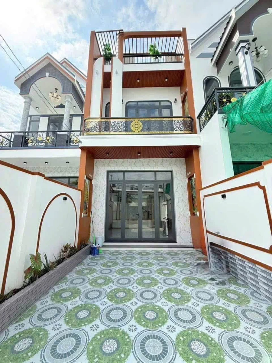 Bán nhà lầu 4PN 2WC, 114m2 mặt tiền ở Tây Ninh - Ảnh thu nhỏ 2