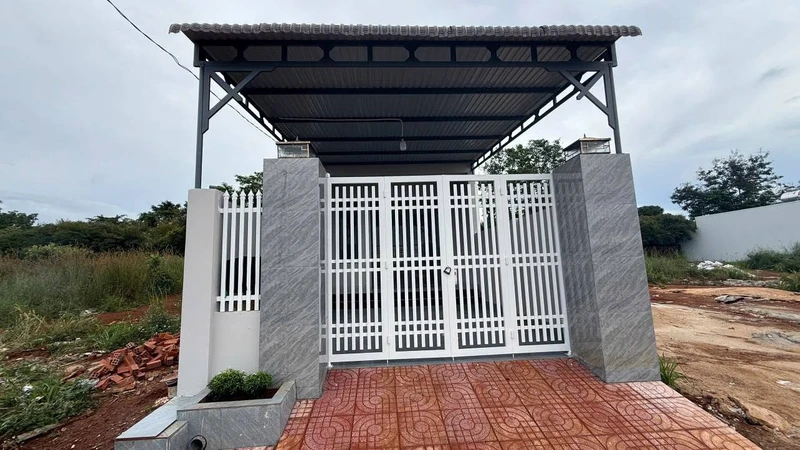 Bán nhà mới 140m² đất thổ cư tại Buôn Hồ, Đắk Lắk 2,65 tỷ