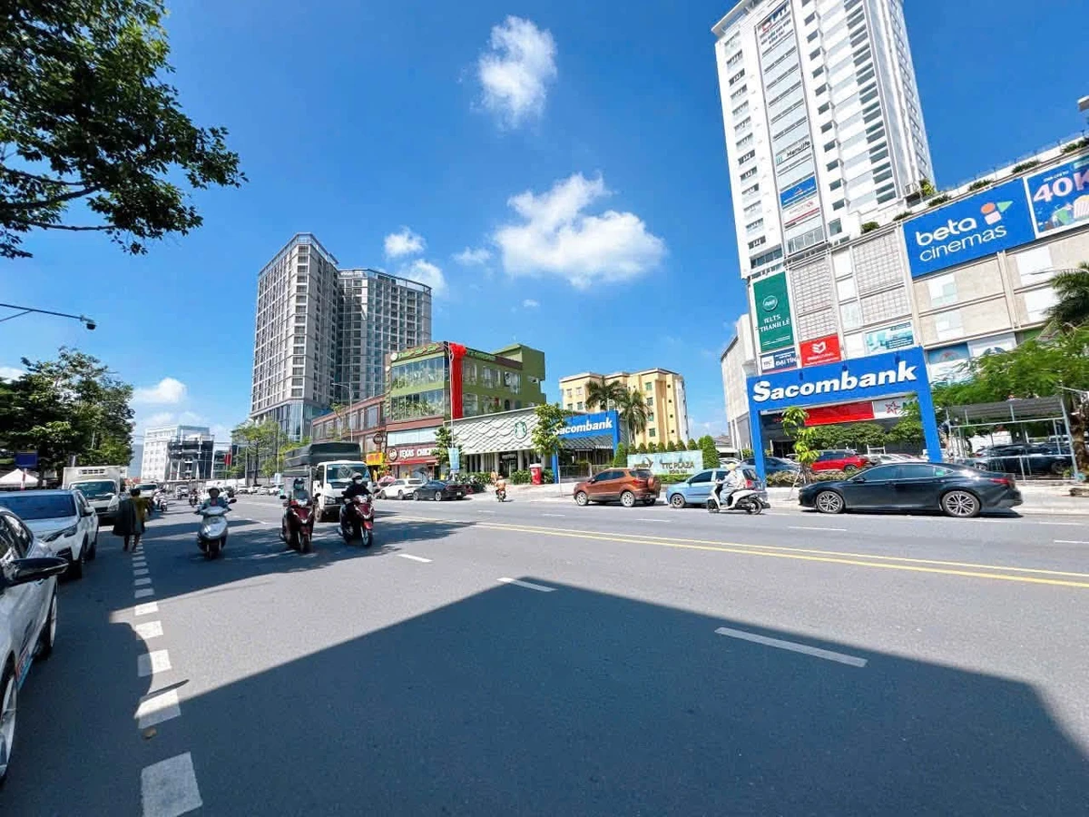 Bán nhà mặt tiền D2D đường Võ Thị Sáu, Biên Hòa, 1 trệt 3 lầu, 6 phòng ngủ, giá 16,95 tỷ - Ảnh 1