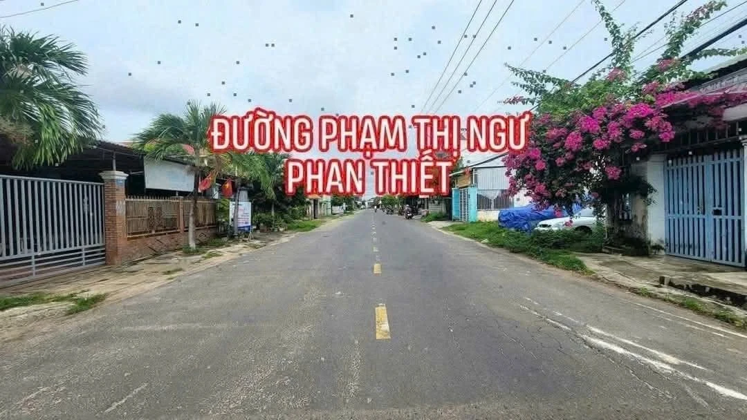 Bán đất hơn 100m2 mặt tiền Phạm Thị Ngư, Phan Thiết 2 tỷ 100 - Ảnh 1