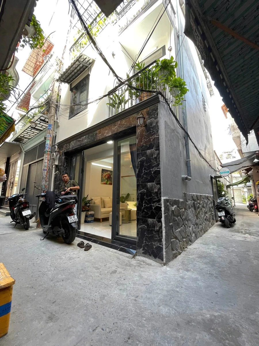 Bán nhà Tân Phú 30m² trệt + 2 lầu 4 tỷ - Ảnh thu nhỏ 3