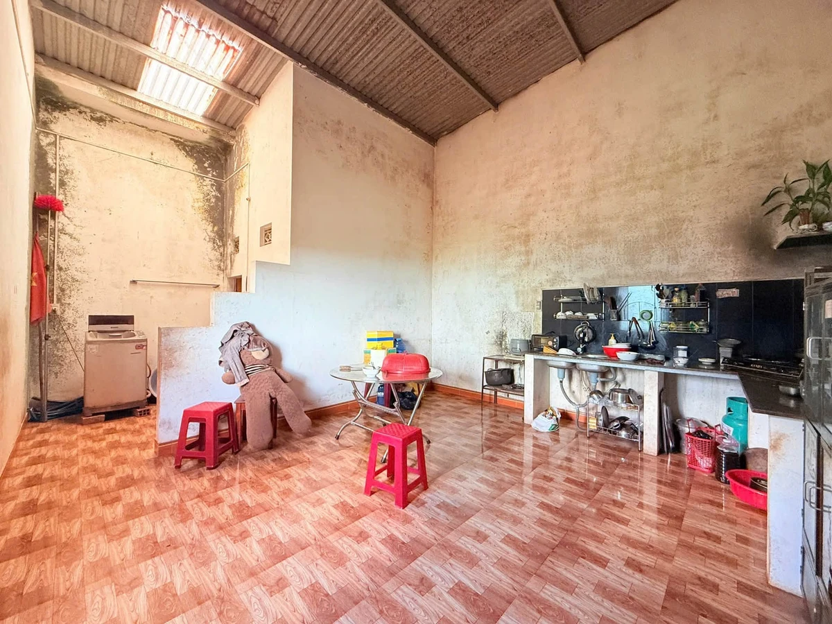 Bán đất tặng nhà Lê Duẩn Pleiku 100m² 1 tỷ 299 triệu - Ảnh thu nhỏ 2