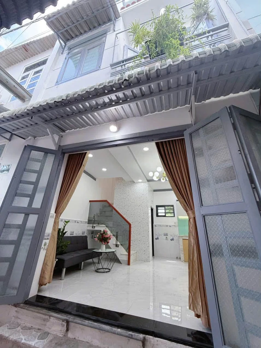 Bán nhà 1 trệt 1 lầu 2PN, 4,5x5,5m, giá 1,09 tỷ, TL 15 - Ảnh 1