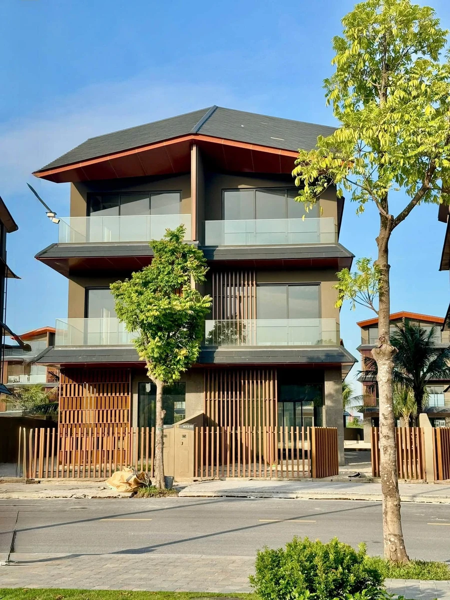 Bán song lập Vinhomes Vũ Yên 231m2 view công viên 20 tỷ - Ảnh 1