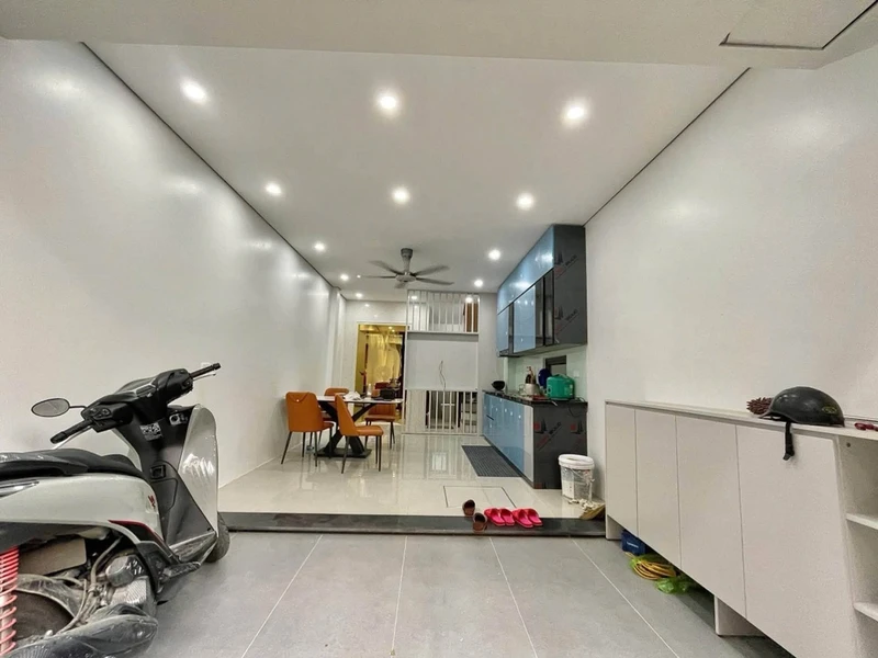 Bán nhà 6 tầng Thạch Bàn 39m² 10.25 tỷ