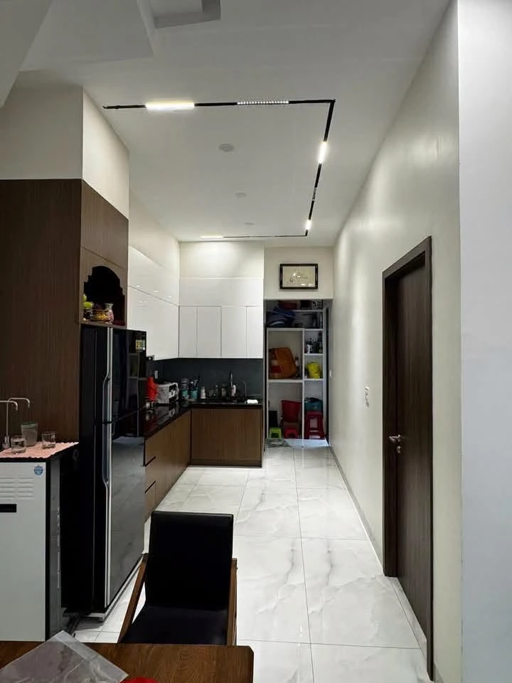 Bán nhà mặt tiền Yersin, 3PN, 72m2, 6 tỷ - Ảnh thu nhỏ 4