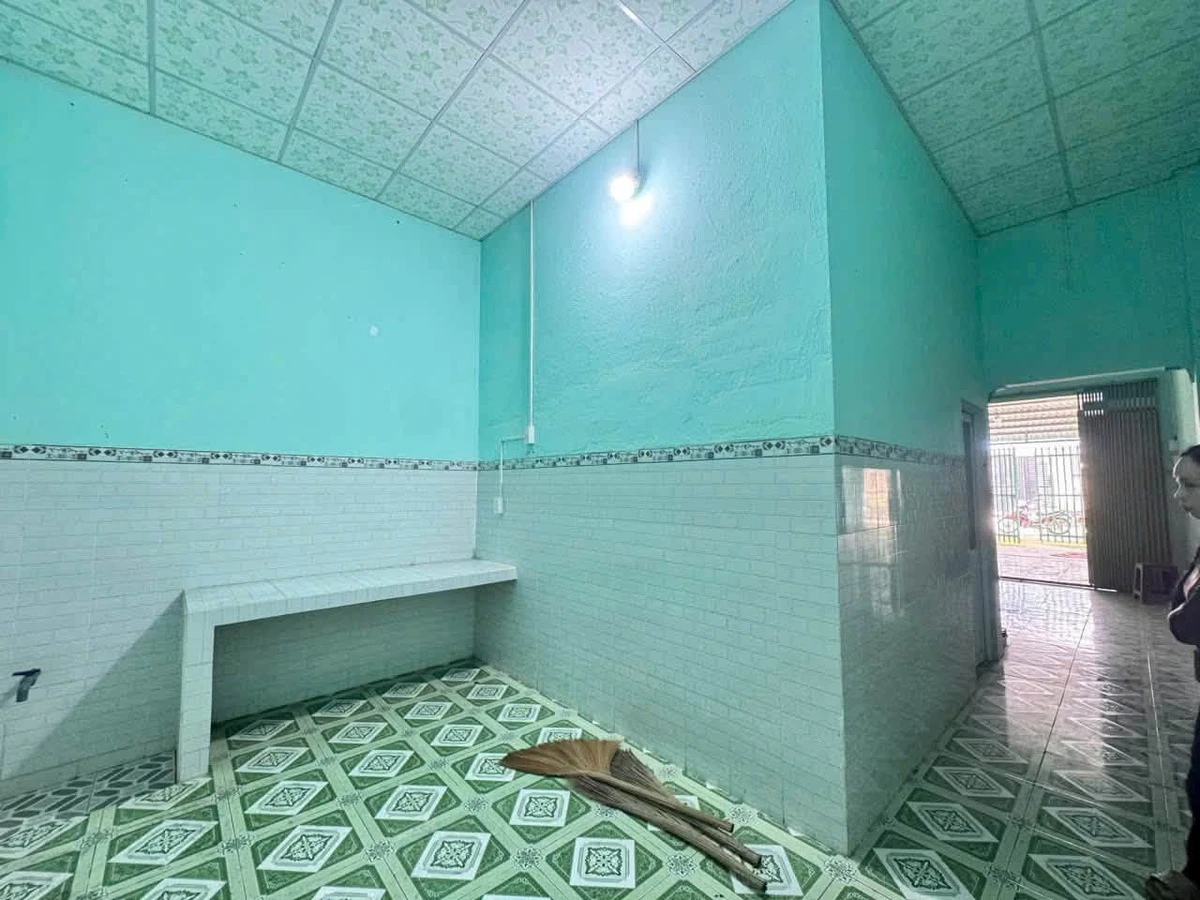 Bán nhà bê tông kiên cố 4,5x27m, 2PN, gần thị trấn Đức Hòa, giá 1,35 tỷ - Ảnh thu nhỏ 4