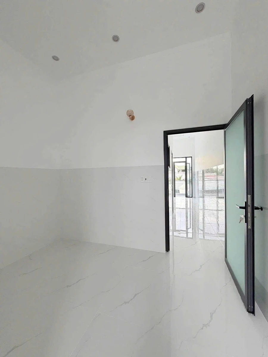 Bán nhà hoàn thiện 60m² 3 phòng ngủ Định Hoà, Thủ Dầu Một - Ảnh thu nhỏ 5
