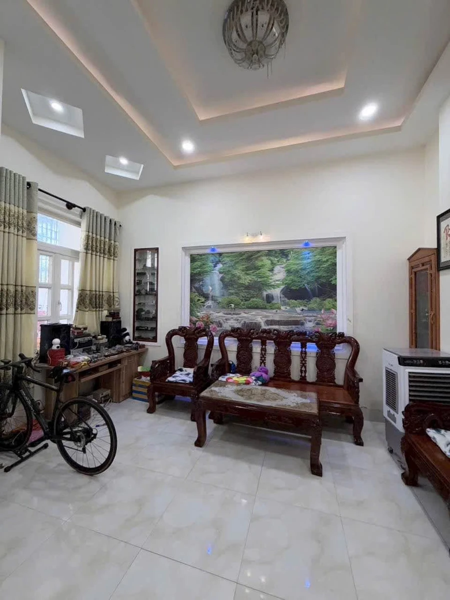 Bán nhà mặt tiền Văn Thánh 3, 100m², 2 phòng ngủ, 2.3 tỷ - Ảnh 1