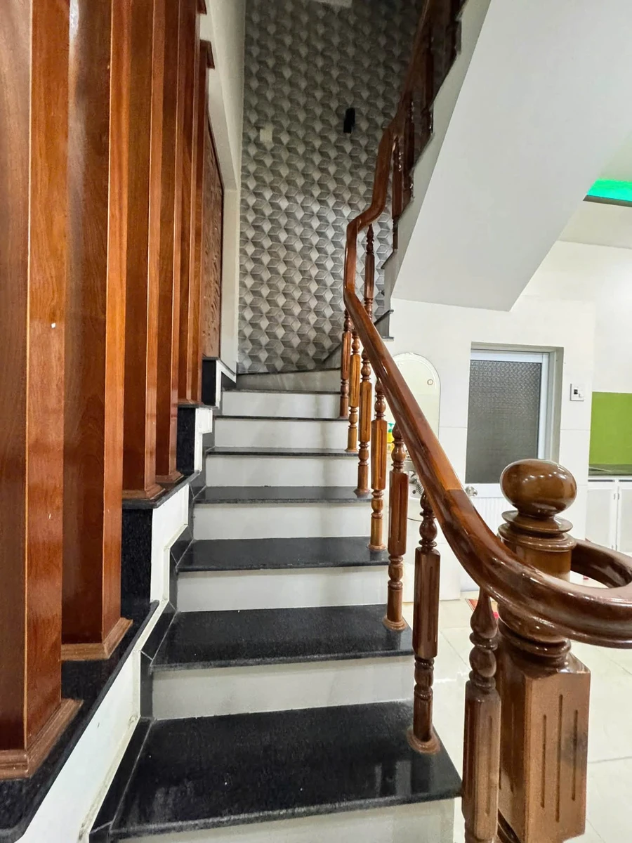 Bán nhà mặt tiền Ghềnh Ráng, Quy Nhơn, 40m2, 3 tầng - Ảnh thu nhỏ 2