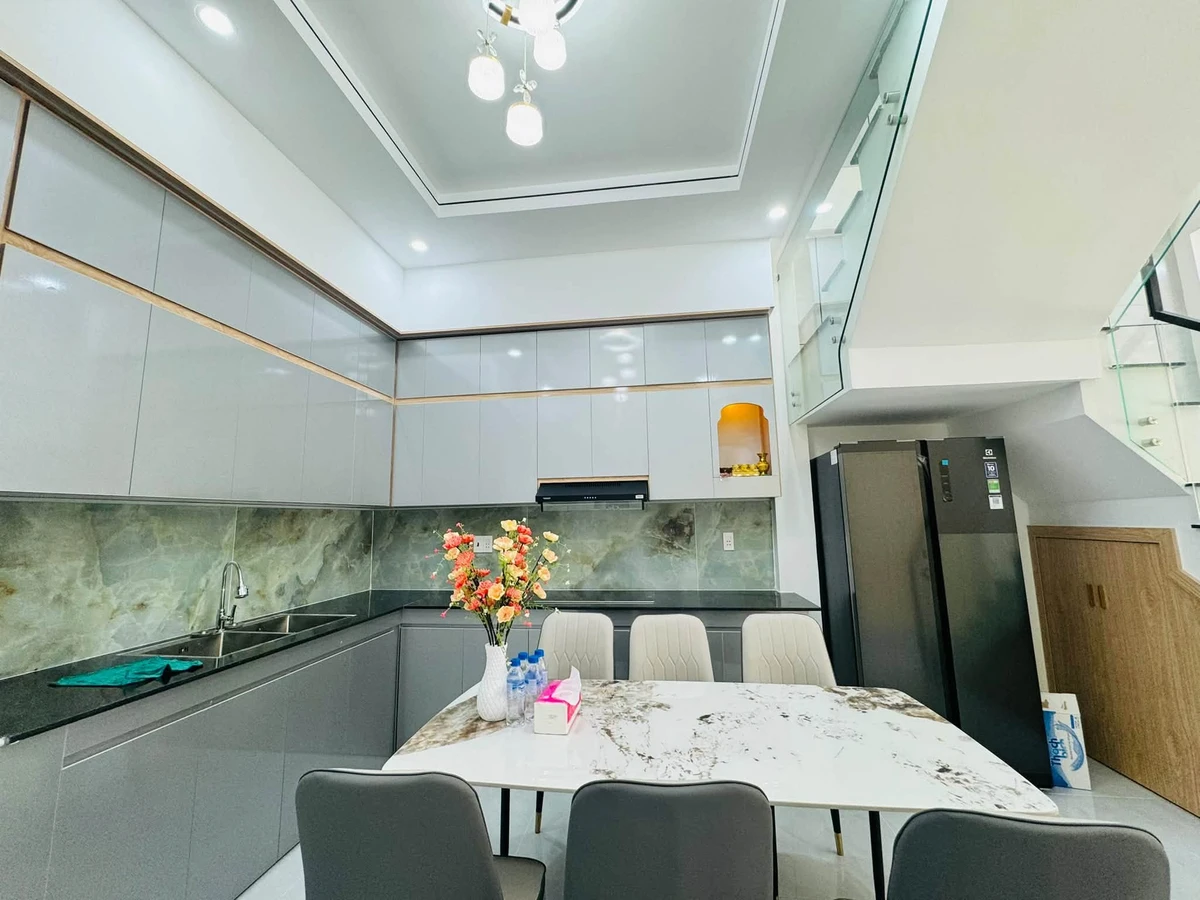 Bán nhà 2 tầng 92m² 3 phòng ngủ hướng Nam Quảng Ngãi - Ảnh thu nhỏ 3