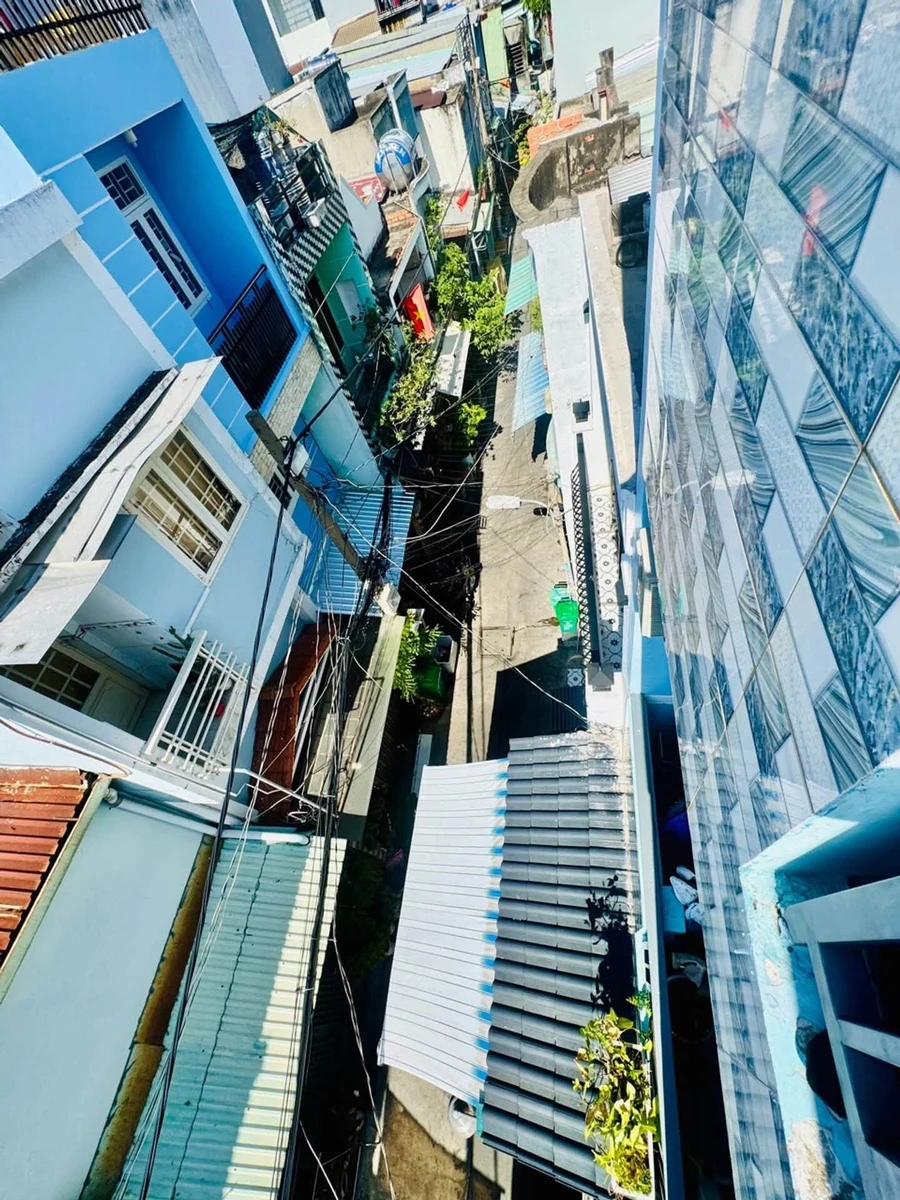 Bán nhà 3 tầng 3x10m hẻm 4m gần BV Bình Tân, Aeon Bình Tân giá 3,79 tỷ - Ảnh thu nhỏ 2