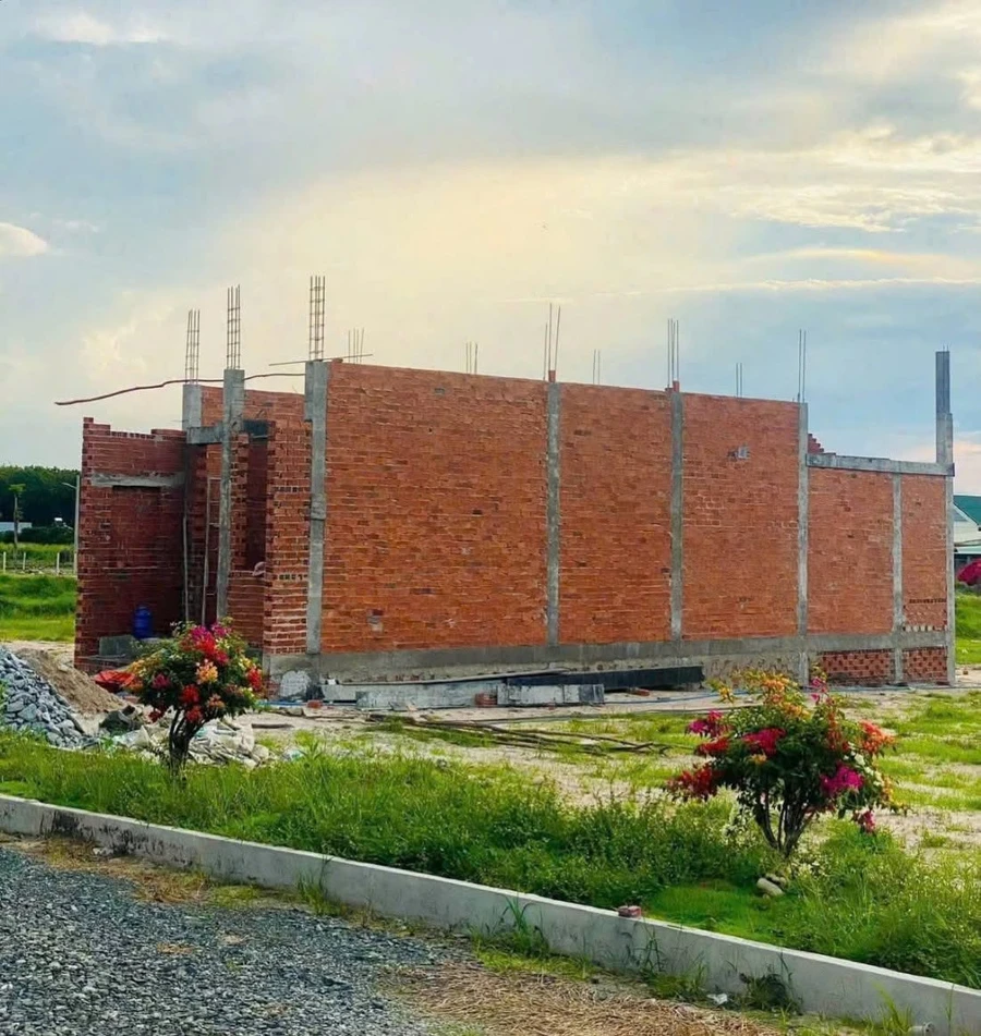 Đất xây trọ Chơn Thành 230m² sổ hồng 685 triệu - Ảnh 1