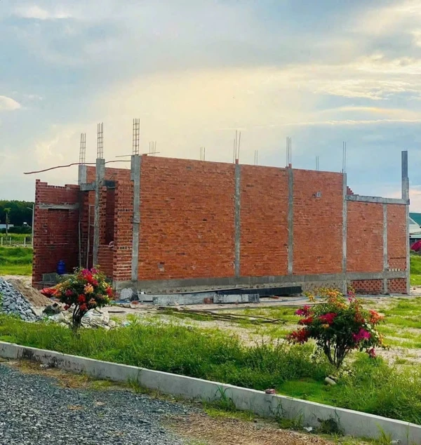 Đất xây trọ Chơn Thành 230m² sổ hồng 685 triệu