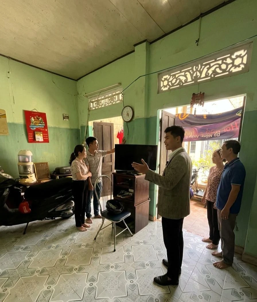 Bán nhà 90m² mặt tiền Trần Cao Văn, ngay biển, 2.99 tỷ - Ảnh 1