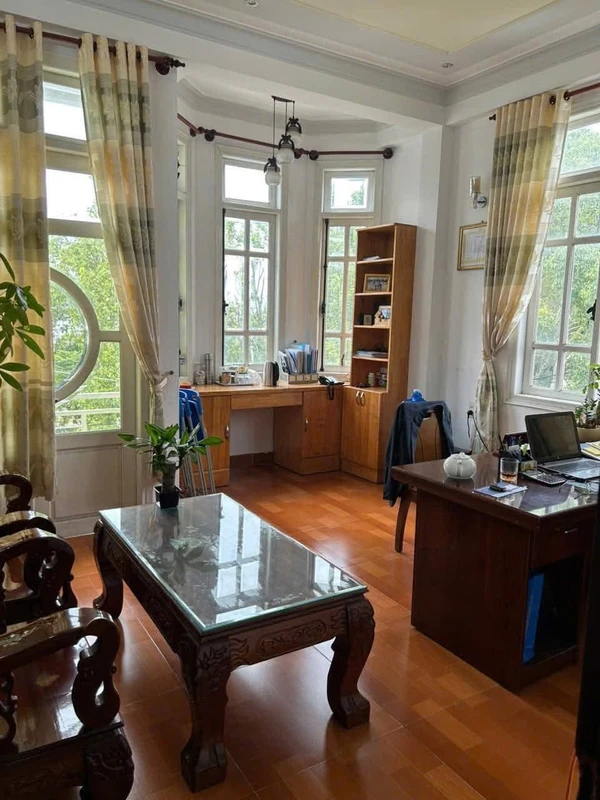 Bán nhà 5PN, 64m2, gần chợ, cho thuê 7 tỷ Quận 1