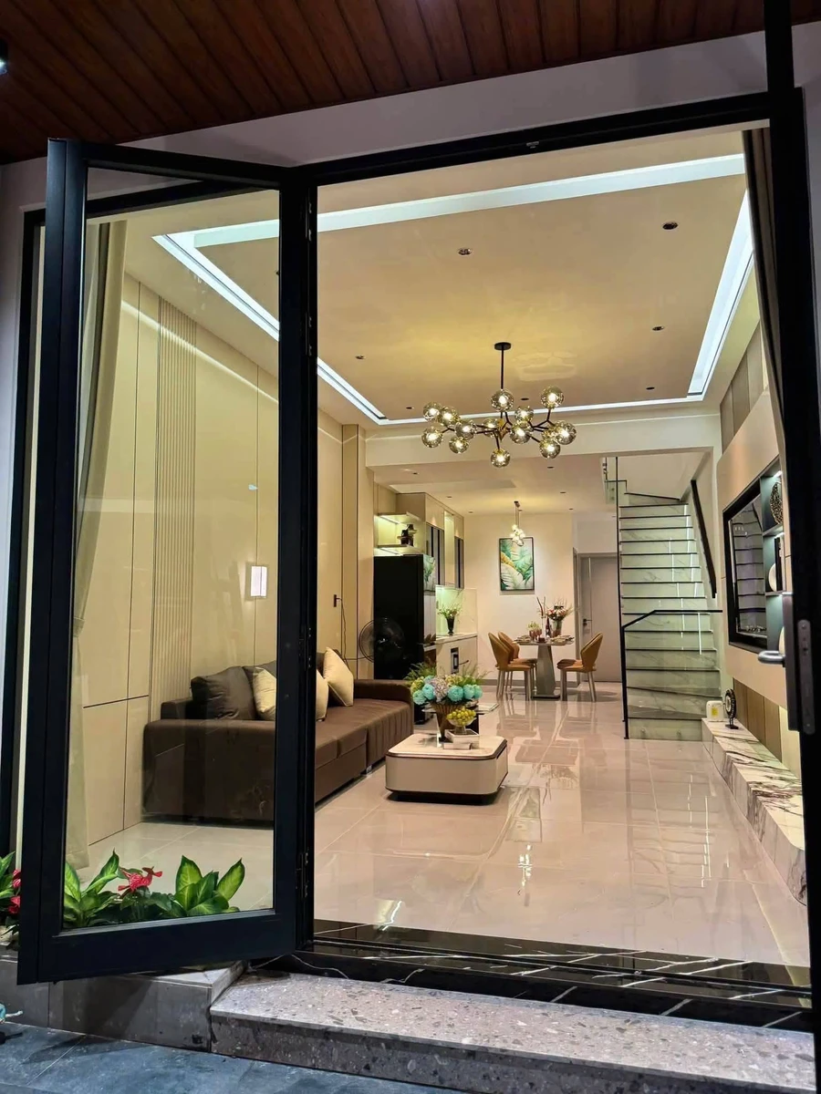 Villa 3 tầng 2 mặt tiền 76m² giá 4 tỷ 250 triệu TP Huế - Ảnh thu nhỏ 2
