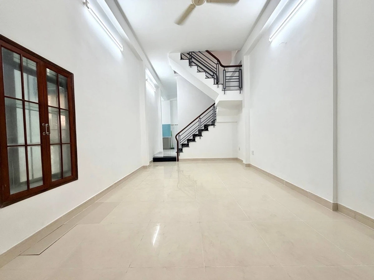 Bán nhà hẻm xe hơi 2 tầng 46m² đường Phan Văn Trị, 2PN, giá hơn 6 tỷ - Ảnh thu nhỏ 3