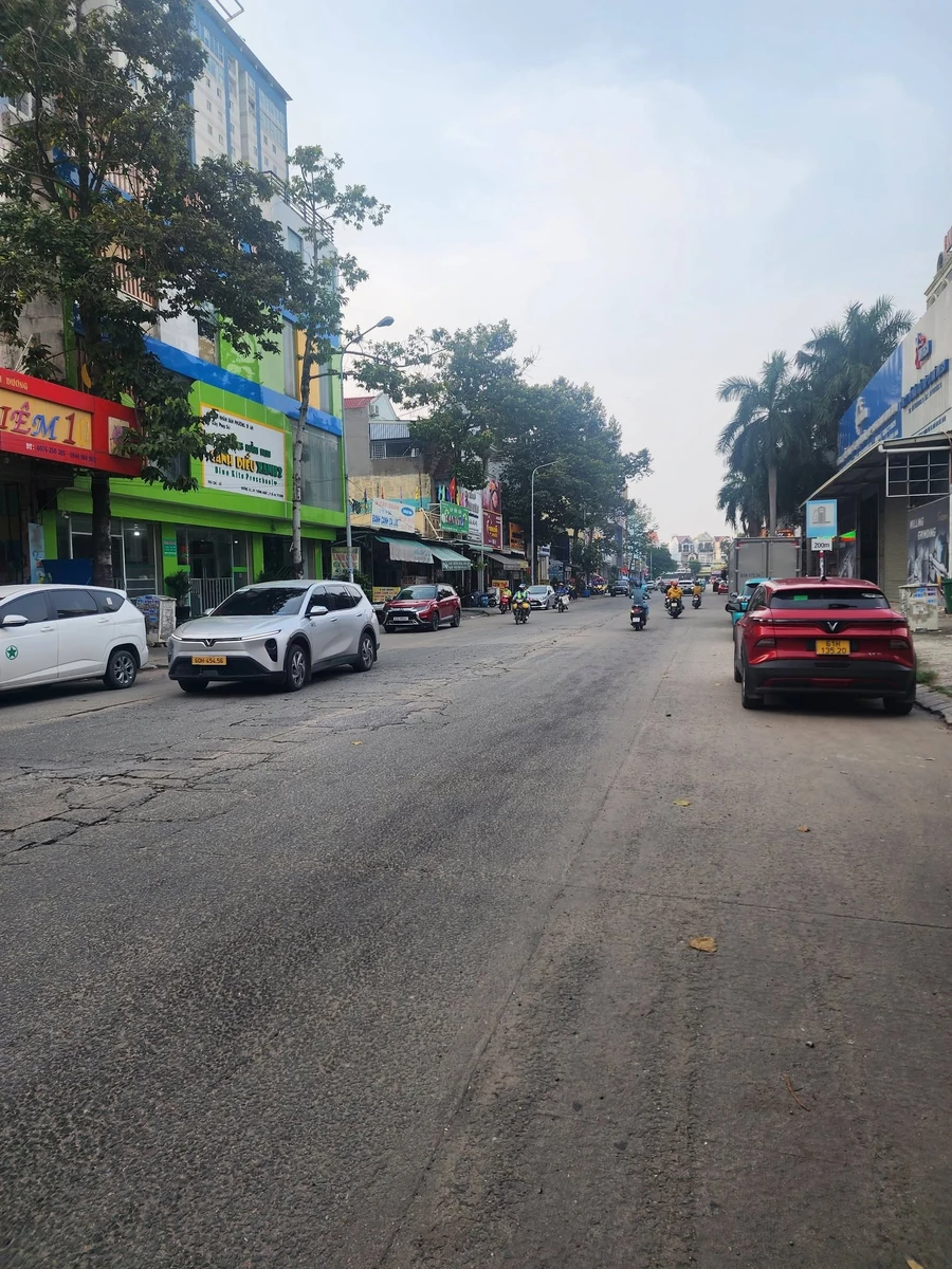 Bán đất thổ cư hơn 1.000m² mặt tiền 20m KDC Vincom Dĩ An, giá 50 tỷ - Ảnh thu nhỏ 2