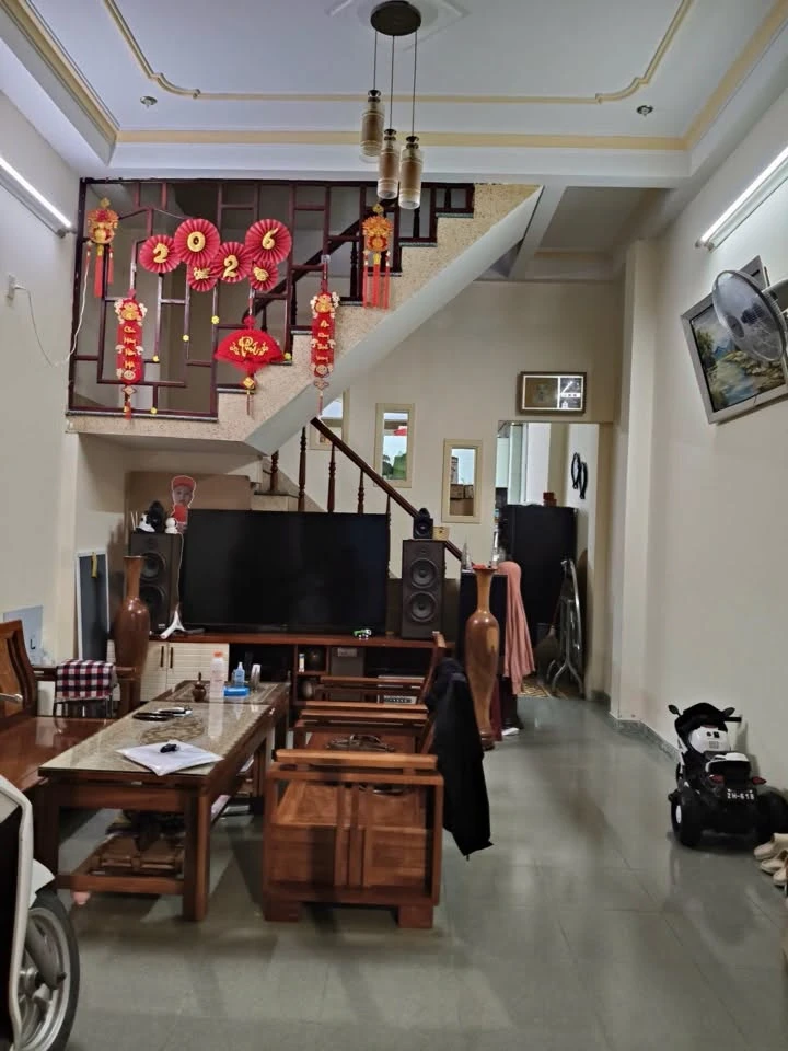 Bán nhà 2 tầng 70m2 trung tâm Hải Châu - Ảnh thu nhỏ 2