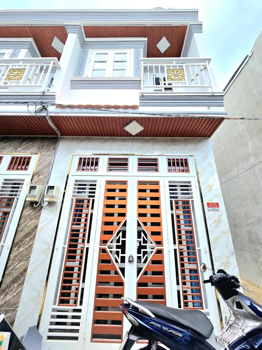 Bán nhà 3 tầng 70m2 đường Châu Thượng Văn gần Tiểu La, Đà Nẵng, giá nhỉnh 8 tỷ 1235m2 - Ảnh 1