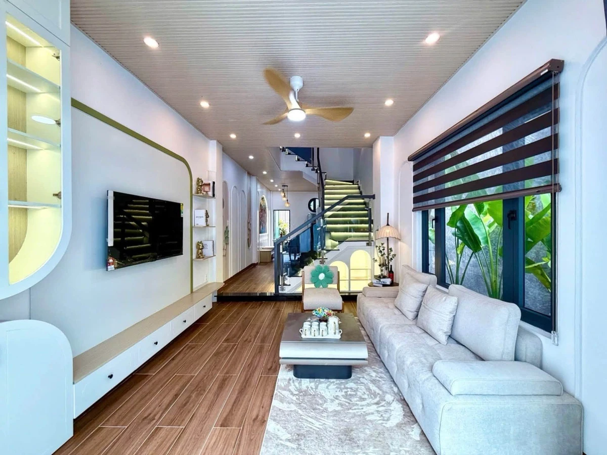Bán nhà kiệt đường Lâm Hoành 65m2, 3 tầng, 4 phòng ngủ, gần biển, Đà Nẵng - Ảnh thu nhỏ 2