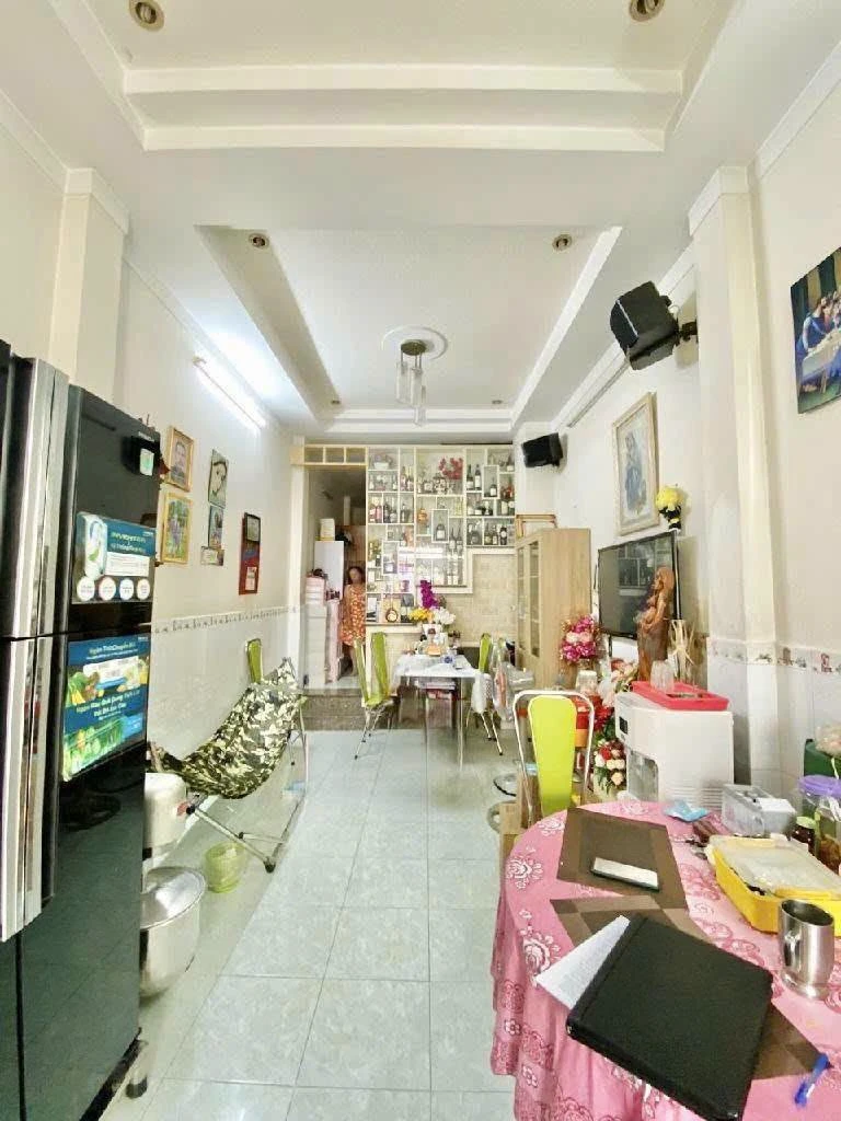 Bán nhà hẻm thông 2 tầng 70m² 4PN gần Ông Ích Khiêm, Quận 11, giá 6,9 tỷ - Ảnh 1