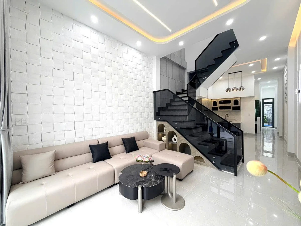 Nhà phố bán 4 phòng 130m² Tân Phú 4 tỷ - Ảnh thu nhỏ 2