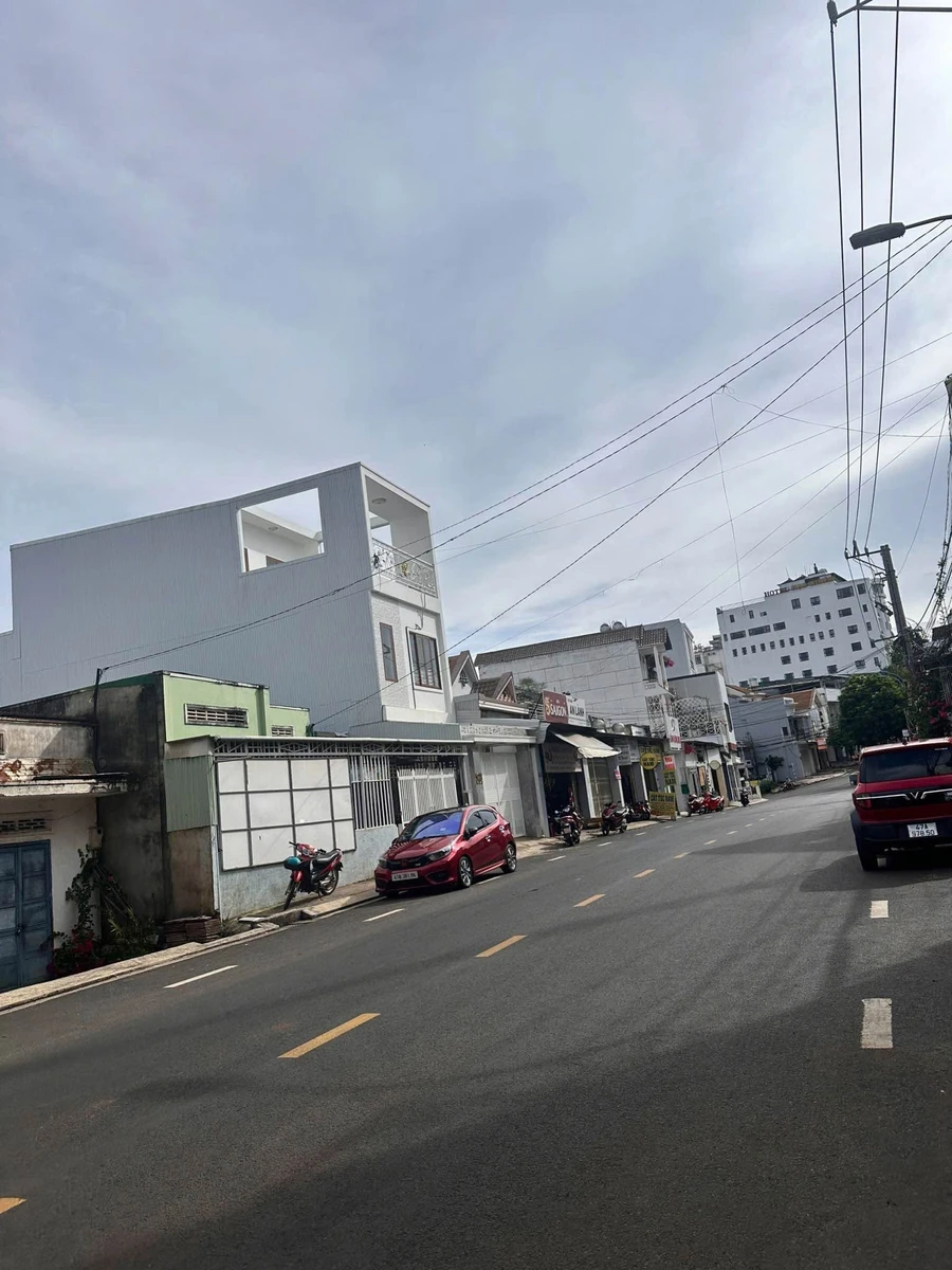 Bán đất 2 mặt tiền Hùng Vương 170m2 trung tâm TP - Ảnh 1