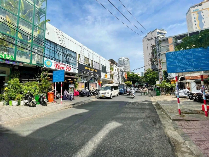 Bán nhà mặt tiền Huỳnh Thúc Kháng Nha Trang 259.9m² giá 45.48 tỷ