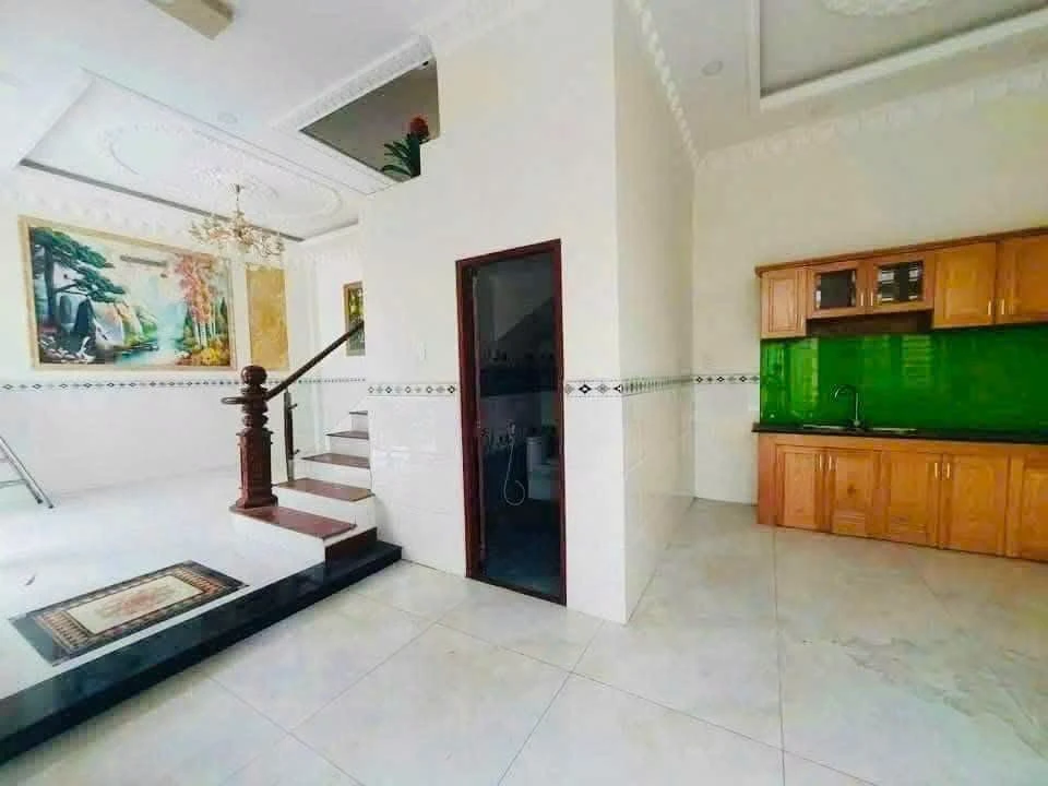 Bán nhà 1 trệt 3 lầu mặt tiền 10m, 207m2, Q12 - Ảnh thu nhỏ 4
