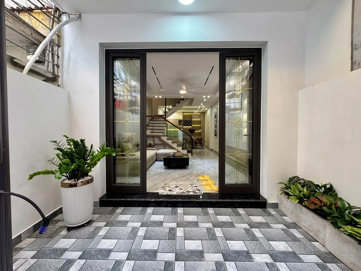 Bán nhà riêng 51m² 4 tầng Q1 giá 3 tỷ - Ảnh 1