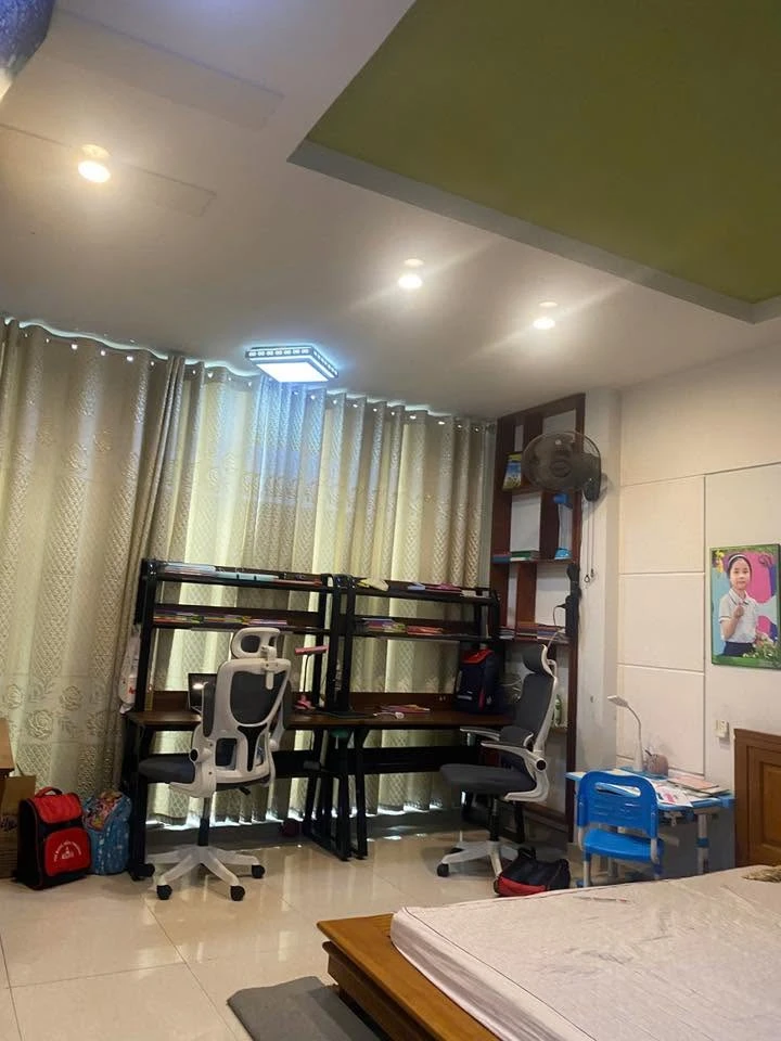 Bán nhà 4PN 4WC 61m2 sát Vạn Phúc Hiệp Bình Phước 8 tỷ - Ảnh thu nhỏ 3