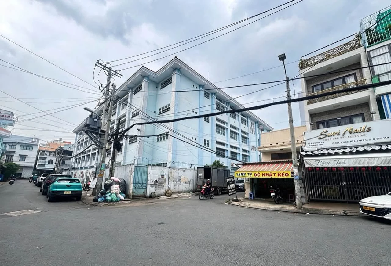 Bán nhà mặt tiền 4x20m 2 tầng Phùng Tá Chu Bình Tân 6 tỷ - Ảnh 1