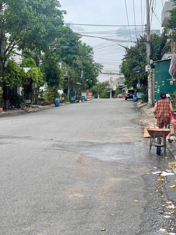 Bán đất tặng nhà cấp 4 85m2 KDC Đại Quang, Tân Đông Hiệp, Dĩ An, giá 3,18 tỷ