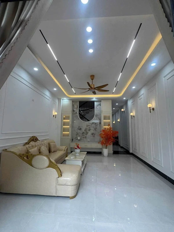 Nhà mặt tiền Quy Nhơn 60m2 gần biển 7.2 tỷ