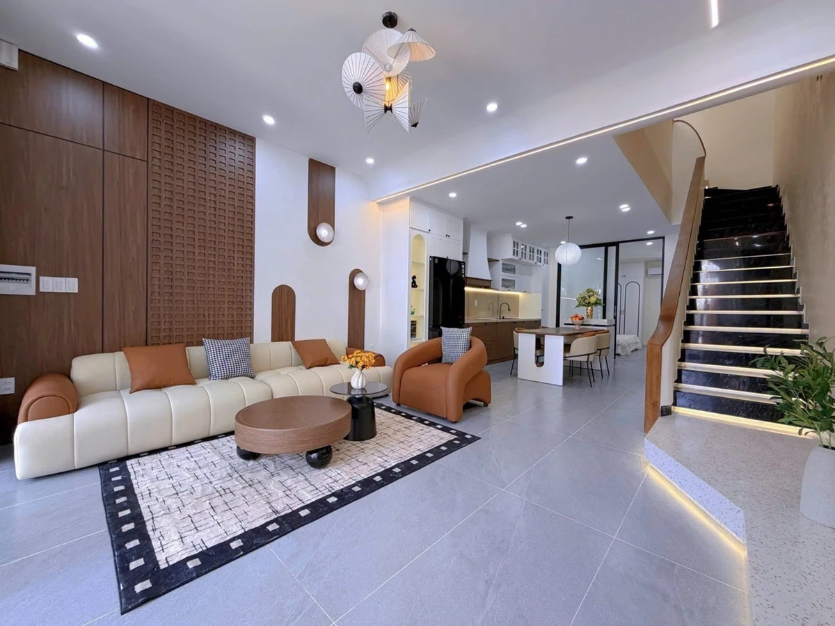 Bán nhà 3 tầng Hòa Xuân 100m² giá 8,45 tỷ - Ảnh 1