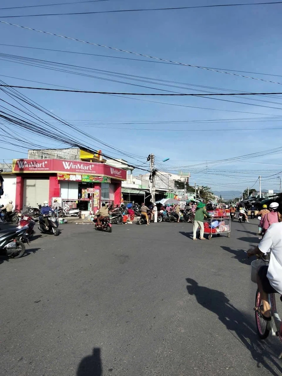 Bán nhà mặt tiền chợ 80m2 Phan Thiết - Ảnh 1