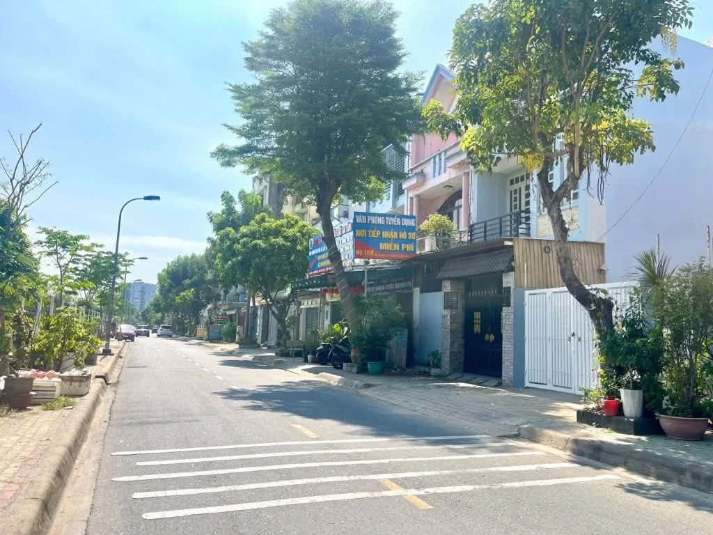 Bán đất mặt tiền 105m2 Hiệp Phú, Thủ Đức - Ảnh 1