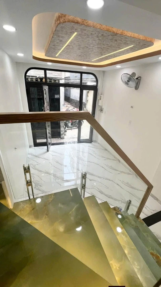 Bán nhà hẻm 3 tầng mới 35m2, 3PN, Quận 4, giá 5,15 tỷ - Ảnh thu nhỏ 4