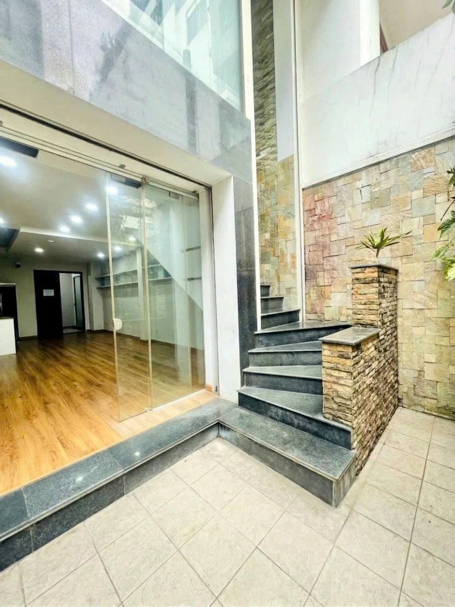 Bán nhà hẻm xe hơi 4 tầng 76.8m² Lý Thường Kiệt Quận 1 - Ảnh thu nhỏ 5