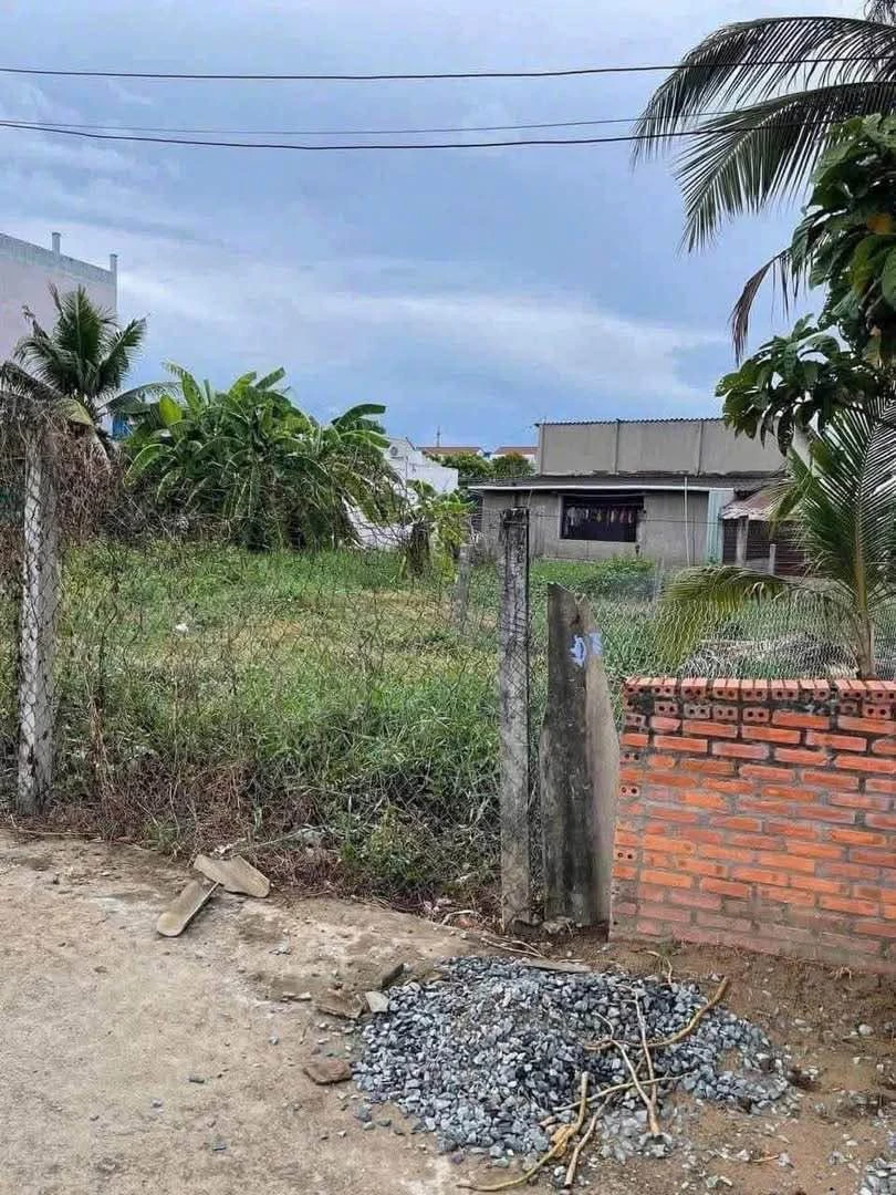 Bán nhà mới 2 tầng 68,5m² giá 3,9 tỷ Bắc Nha Trang 299m2 - Ảnh 1
