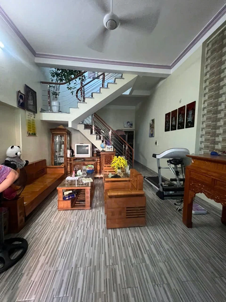 Nhà 2 tầng 2 phòng ngủ 62 m² Ba Lan Giếng Đáy - 2 tỷ - Ảnh 1