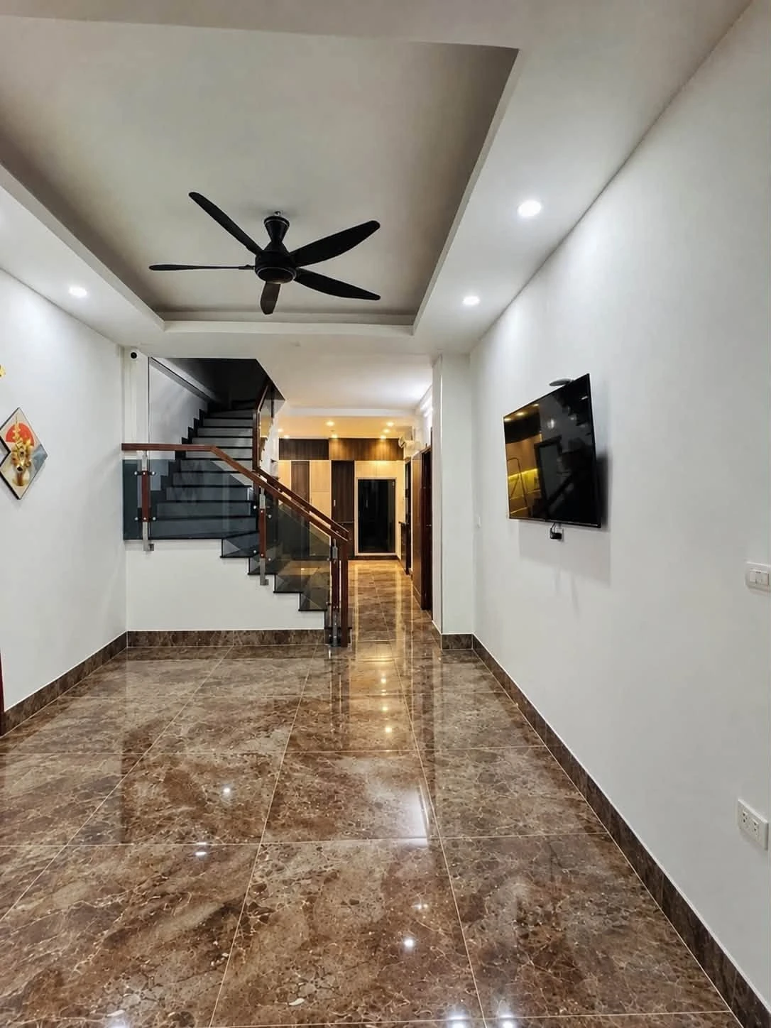 Bán nhà mặt ngõ 48m² 5 tầng Đội Cấn, Hà Nội - Ảnh 1