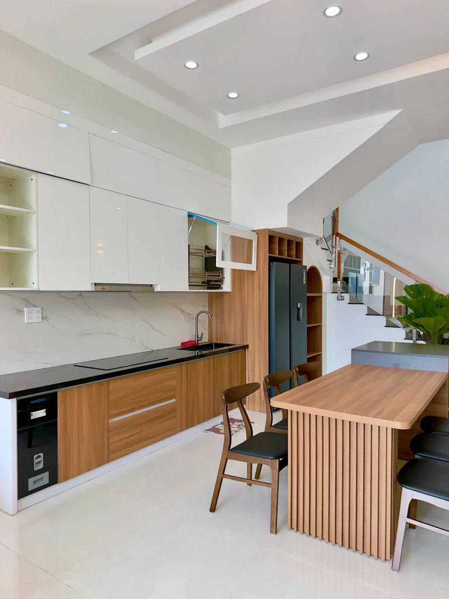 Nhà bán 1 trệt 1 lầu 130m² Buôn Ma Thuột, đầy đủ nội thất - Ảnh thu nhỏ 4