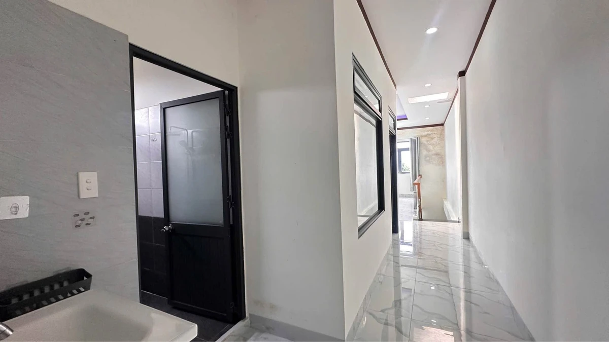 Bán nhà mê lửng 5x25m, 3 phòng ngủ, gần đường Y Wang, Cao Thành, Ea Kao, Đắk Lắk - Ảnh thu nhỏ 4