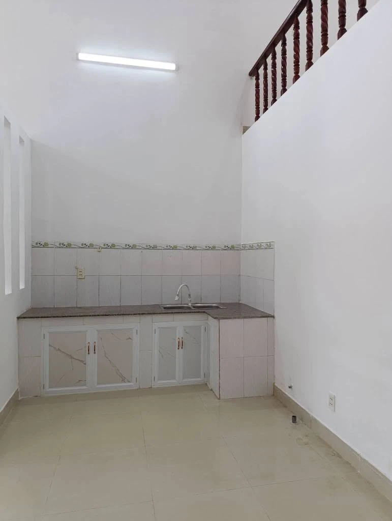 Bán nhà gác lửng 2PN Bến Cát 70m² giá 1.7 tỷ - Ảnh thu nhỏ 4