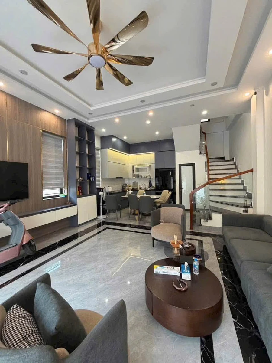 Bán nhà 4 tầng 55m2, 4 PN tại Cao Xanh, giá 3.7 tỷ - Ảnh thu nhỏ 2